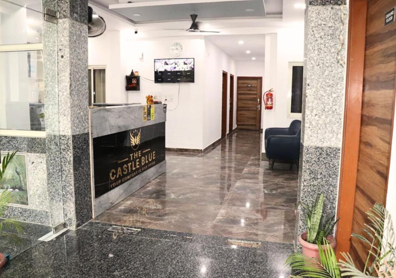 The Castle Blue Hotel Greater Noida Kültér fotó